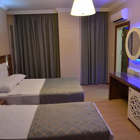 Отель Grand Zaman Garden 4*