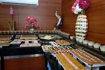 Hotel Grand Zaman Garden 4*