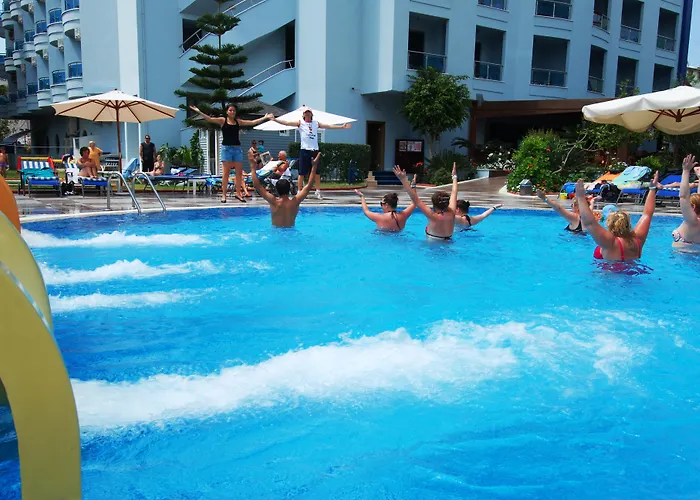Hotel Grand Zaman Garden 4*